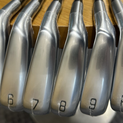 Mizuno JPX 925 Hot Metal Pro 5-PW Dynamic Gold s300 Stiff 105g Shafts