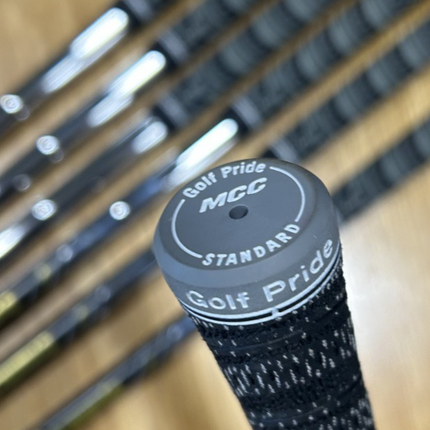 Mizuno Pro 243 Irons / 4-PW / Stiff Flex Dynamic Gold S300 Shafts