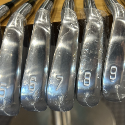 Mizuno Pro 243 Irons / 4-PW / Stiff Flex Dynamic Gold S300 Shafts